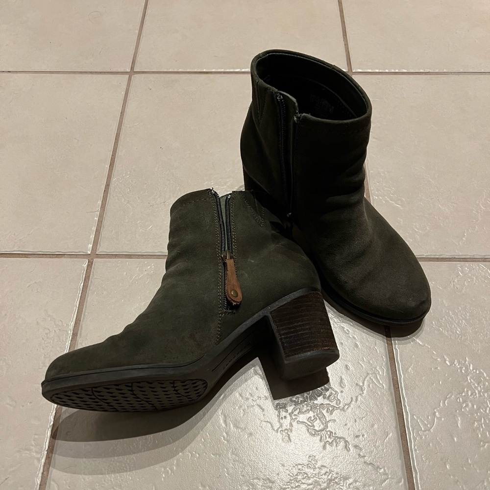 Rockport Green Suede Ankle Boots